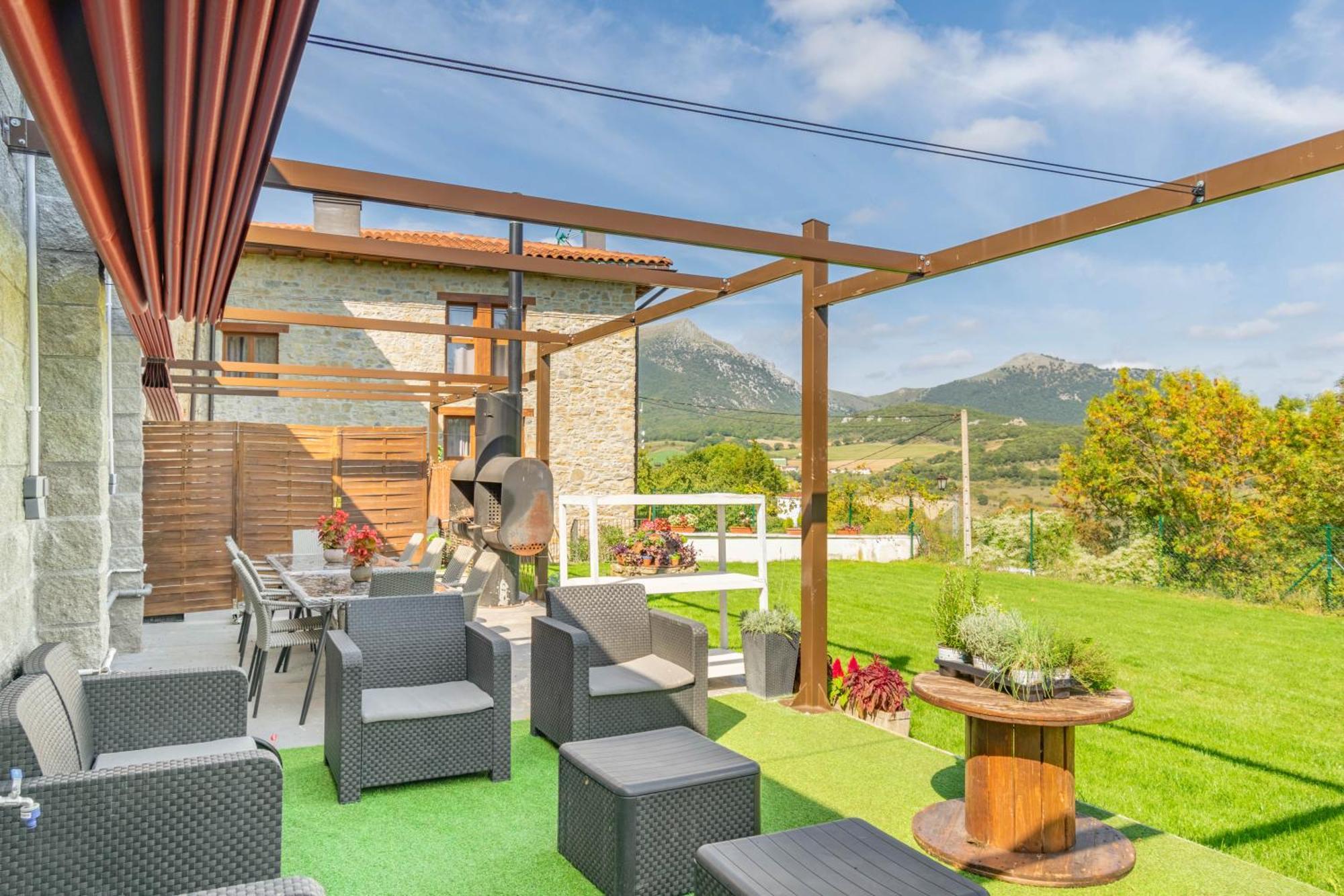 Acogedora Casa Rural Con Jardin Y Barbacoa Proxima A Pamplona Ilzarbe Ngoại thất bức ảnh